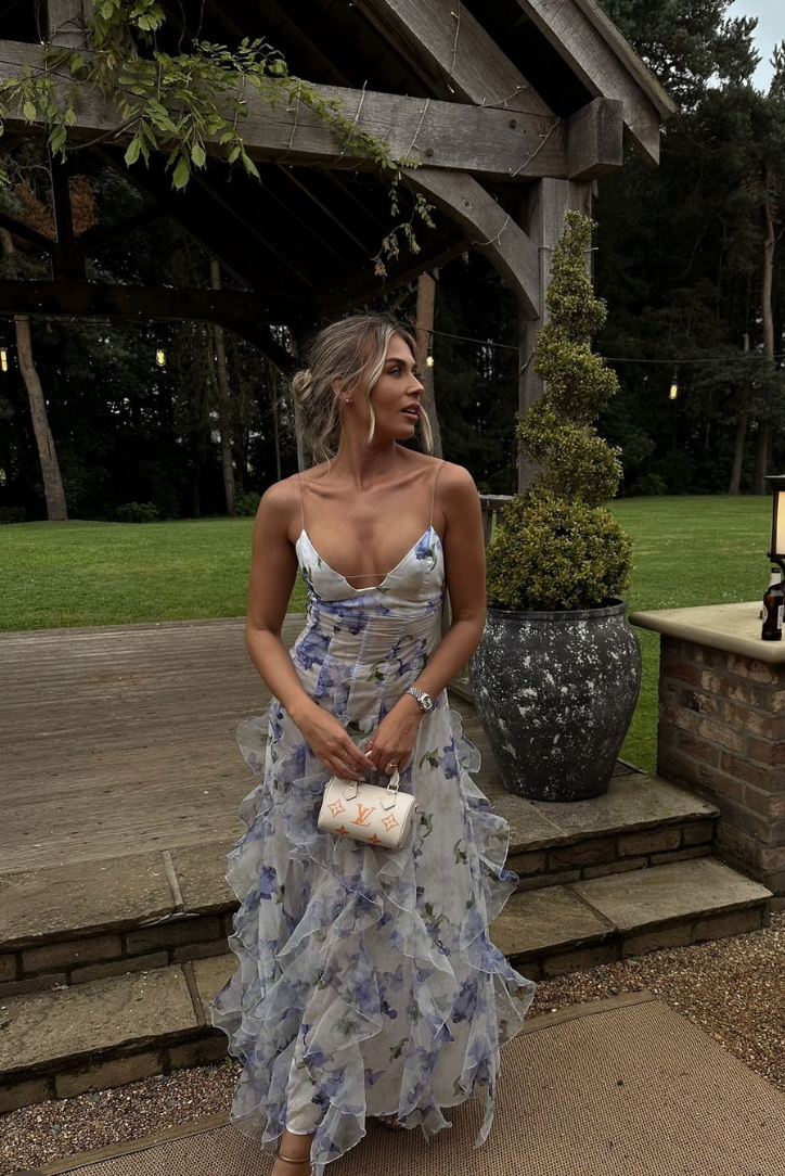 Gloria - Květinové maxi šaty s rozparhem a výstřihem