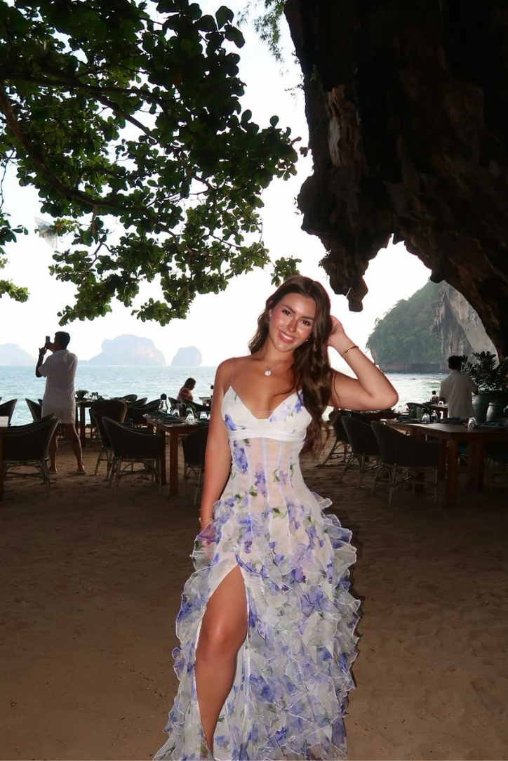 Gloria - Květinové maxi šaty s rozparhem a výstřihem