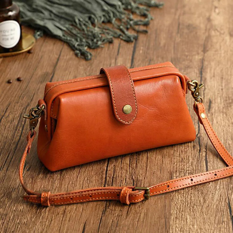 Ivy - Mini kožená crossbody taška