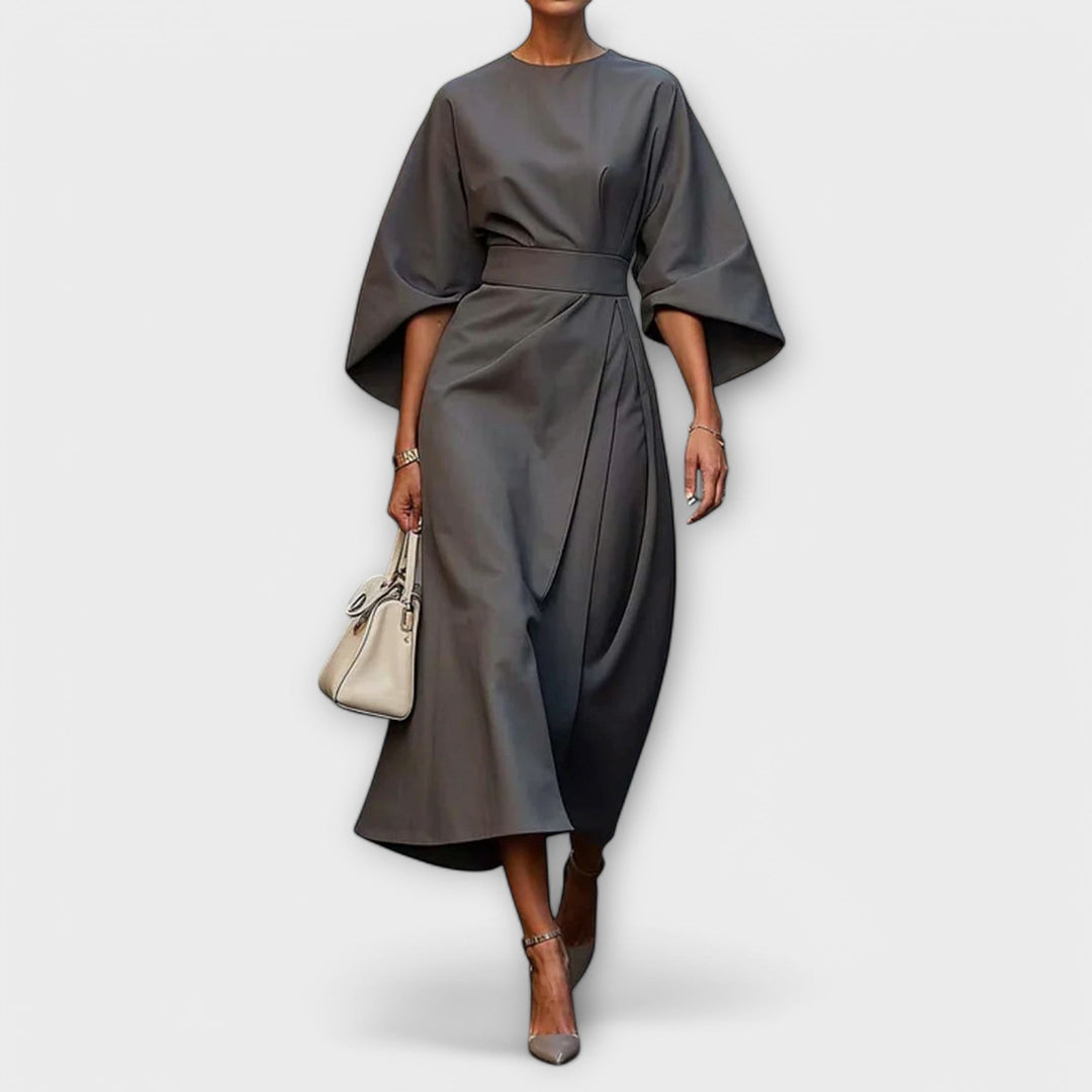 Elegantní šaty s rukávy