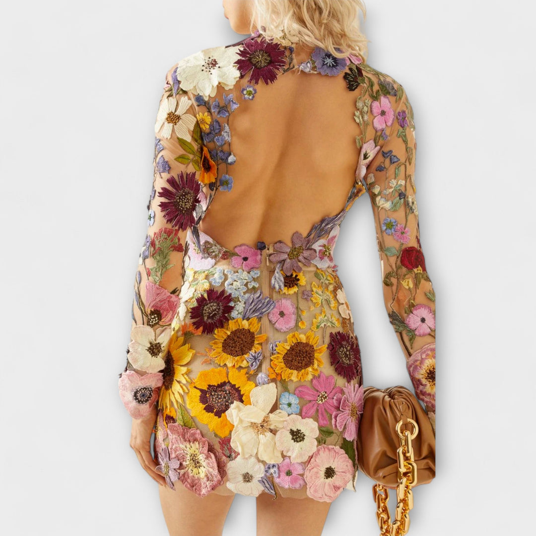 Šaty s 3D květinovým vzorem